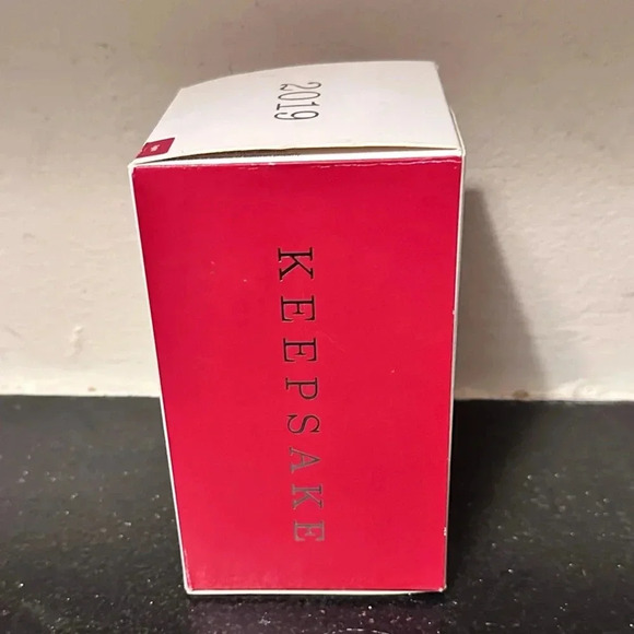 Winnie the Pooh - Home is Where the Hunny Is Ornament. - Picture 4 of 5